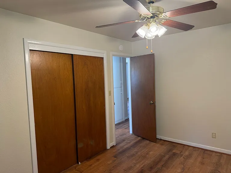 1280 L St — Photo 19
