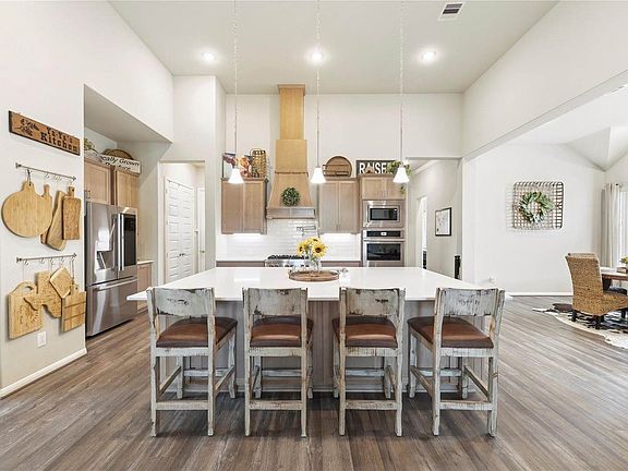 2nd image of 21703 Frogfruit Ct