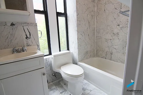 Rented by FirstService Realty (legacy) | media 27