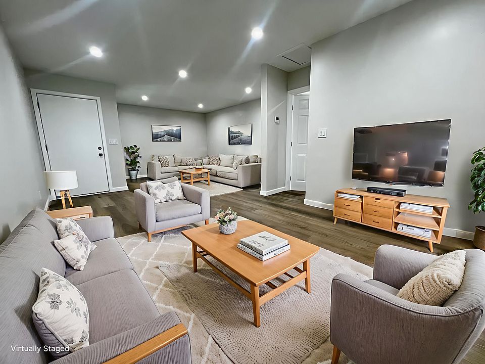 1st image of 20 Bay Shore Ave APT 6