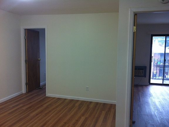 5th image of 13518 37th Ave APT 2B
