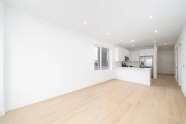 3321 Liberty Ave #501 — Photo 10