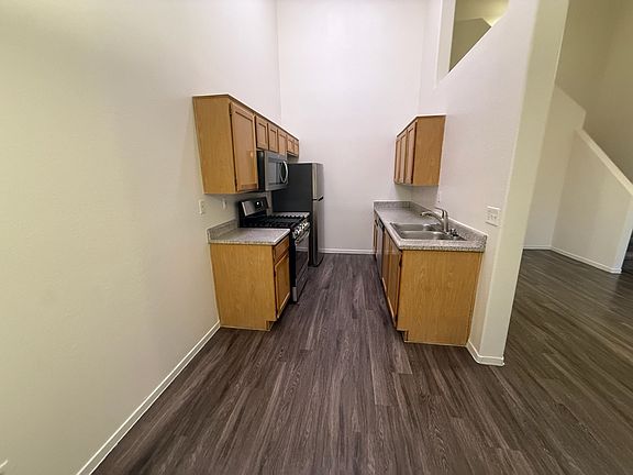 3rd image of 1133 Plantation Ct #0