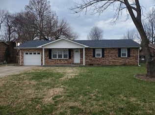 703 Bayberry Dr, Sikeston, MO 63801