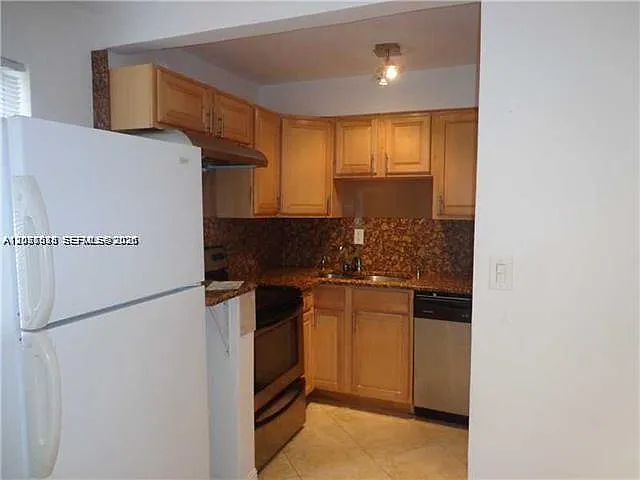 Porta Bela Condo — Photo 3