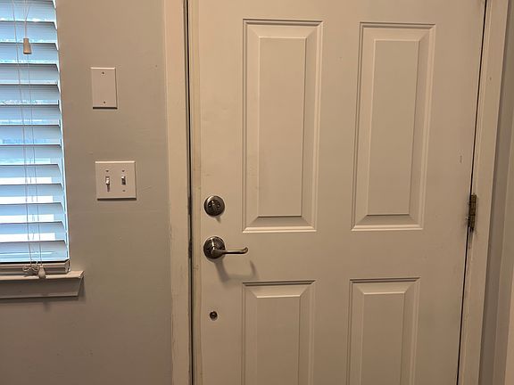 3rd image of 273 E Palmer St #3
