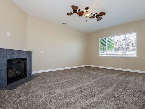 3rd image of 1337 Golden Plover St