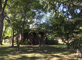 37 Deepwoods Ct, Linn Valley, KS 66040