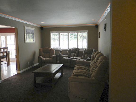 5th image of 1655 E Farland St