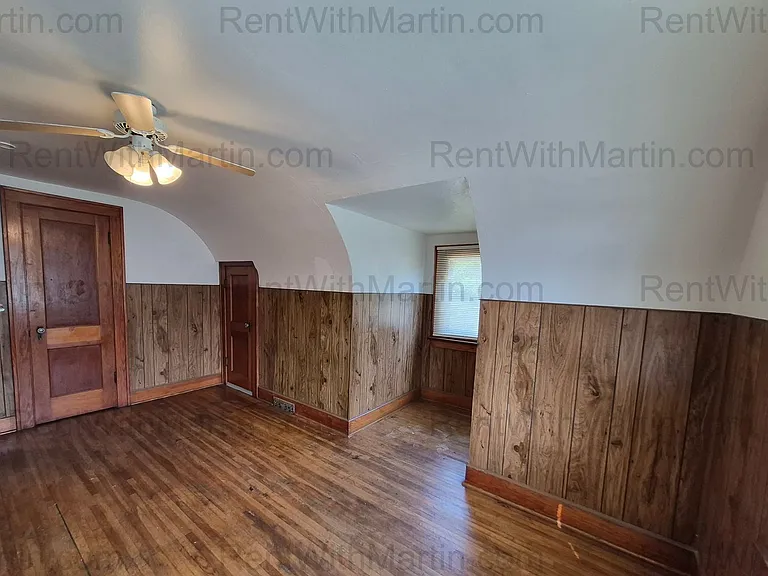 137 Hope Ave — Photo 20