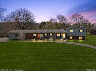 9436 S State Rd, Goodrich, MI 48438