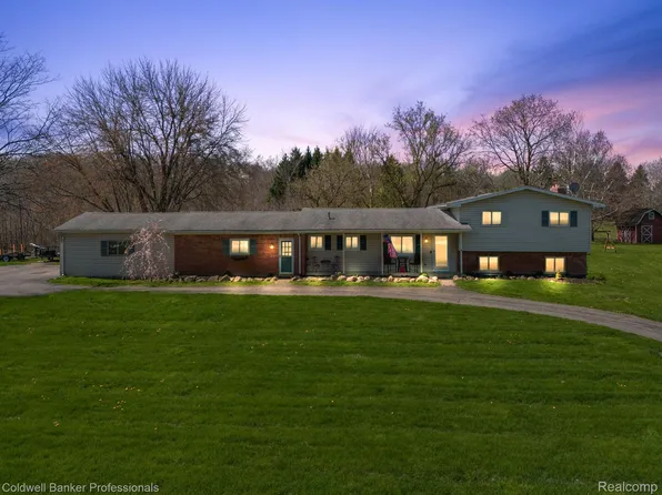 9436 S State Rd, Goodrich, MI 48438