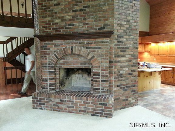 3rd image of 8787 Seven Hills Dr