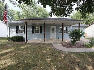 417 S Hickory St, Smithton, IL 62285
