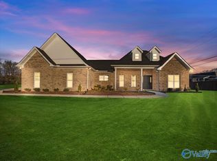 1509 Nella Dr, Athens, AL 35611