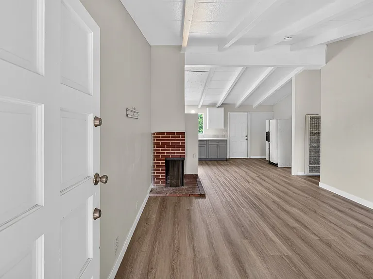 6428 Tapo Ct — Photo 10