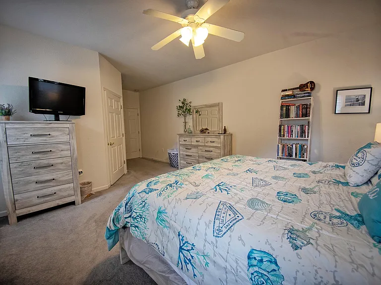 12 Beach Plum Dr — Photo 5