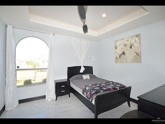 5th image of 3718 E Roosevelt Ave