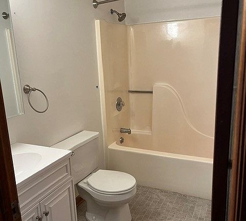 2nd image of 103 Community Dr #4
