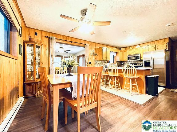 5th image of 19 Livingston Ln