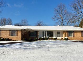 6621 Houghten St, Troy, MI 48098