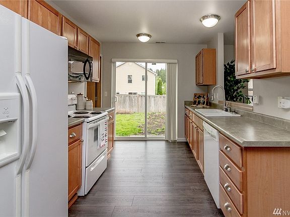 5th image of 18402 94th Ave E