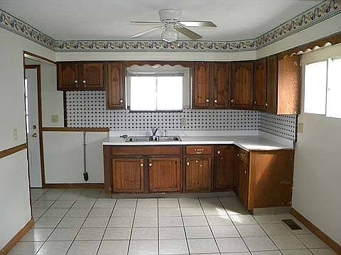 3rd image of 4221 Andover Ave
