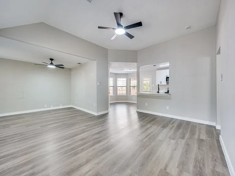 2238 Arroyo Ave — Photo 16