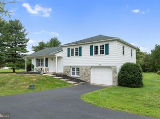 1071 Larson Rd, Schwenksville, PA 19473