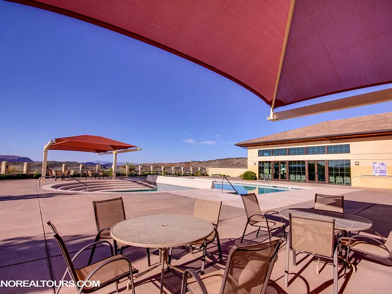 1233 N Spring Valley Dr — Photo 14
