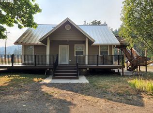 11608 Buckhorn Rd, Glide, OR 97443