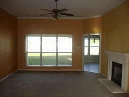 4th image of 812 Meadowview Ct