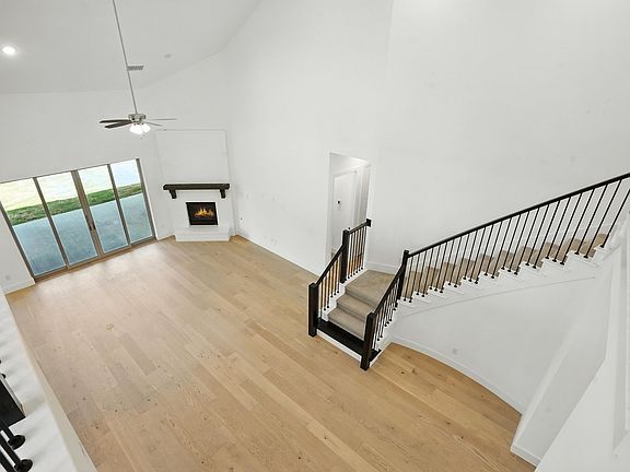 5th image of 4621 Mount Vista Rd