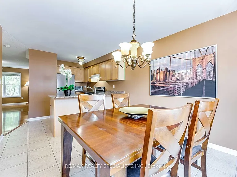 2979 Garnethill Way — Photo 8