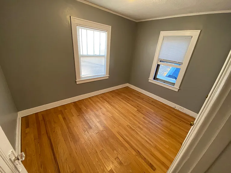 1122 Calvin Ave SE — Photo 9