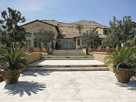2nd image of 10 Wood Creek Ct