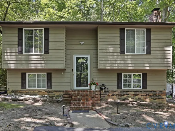 13712 Sutters Mill Cir, Midlothian, VA 23112