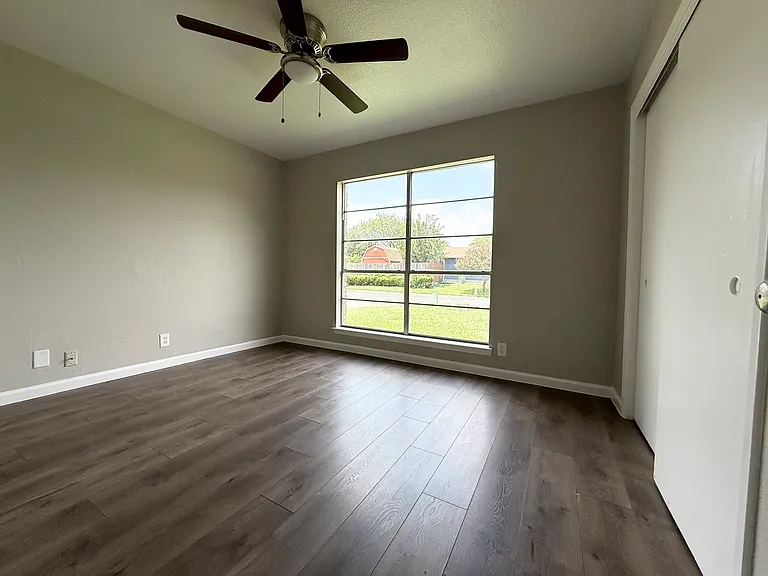5522 Grand Lake Dr — Photo 13