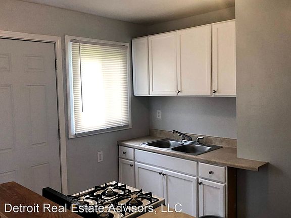 5th image of 8539 Wyoming St #8543