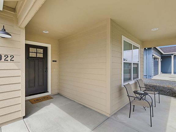 3rd image of 1922 Modena Ln
