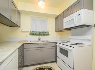 3264 Williamsburg Rd, Ann Arbor, MI 48108