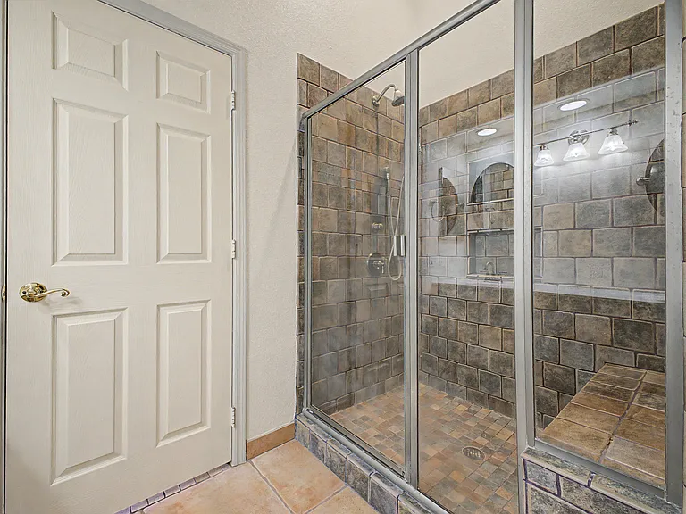 691 S Sahuaro Dr — Photo 13