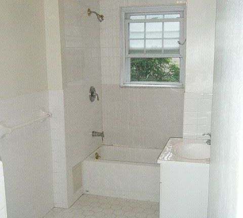 4th image of 1732 Mount Vernon St #10970943
