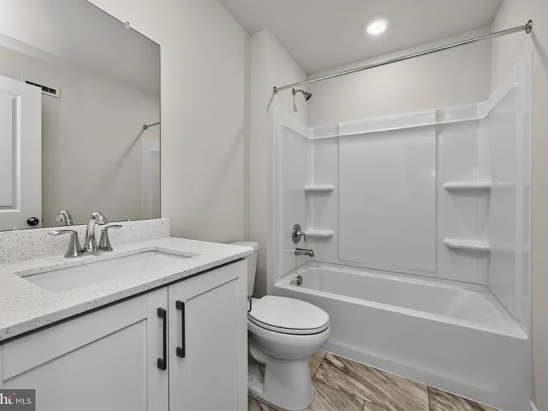 113 Abramo Victor Dr — Photo 25