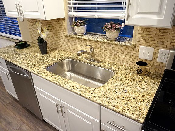 Farmhouse Sink/Nickel Pulls