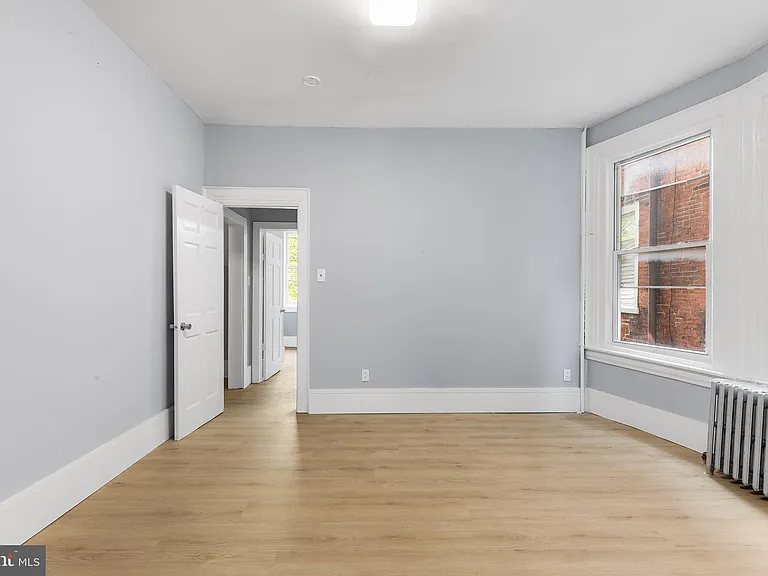 4947 Catharine St — Photo 17