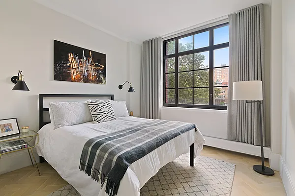 Rented by Christie's International Real Estate Group, LLC | media 13