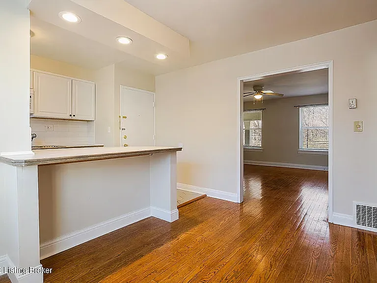2 bed, 777 sqft, $1,500 — Photo 2