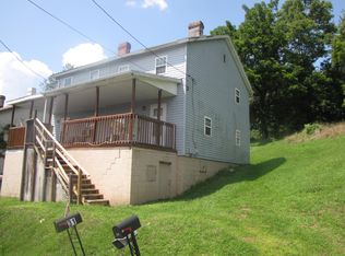 31 Circle Rd, Daisytown, PA 15427