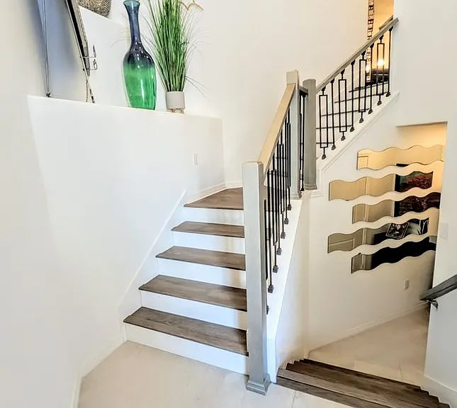 5639 N Honore Ave #222 — Photo 3